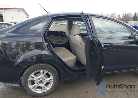 2015 Ford Fiesta Se z USA, uszkodzony, nr VIN 3FADP4BJ4FM126156